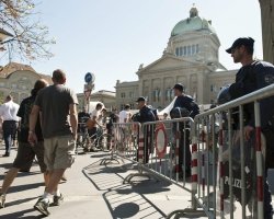 1000 Polizisten für 4000 Teilnehmer